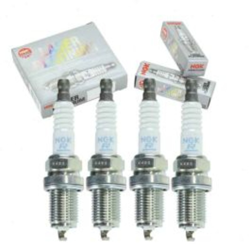 4 pc NGK Laser Platinum Spark Plugs for 1998-2002 Chevrolet Tracker 1.6L 2.0L L4