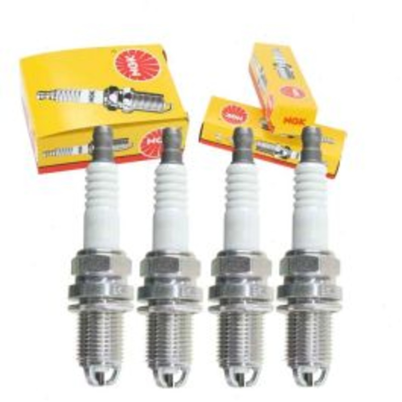 4 pc NGK Standard Spark Plugs for 1998-2003 Volkswagen Beetle 2.0L L4