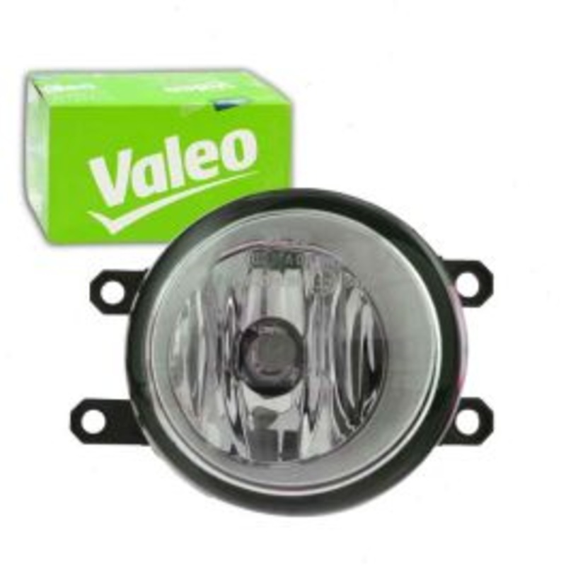 Valeo Right Fog Light for 2008-2012 Lexus IS F