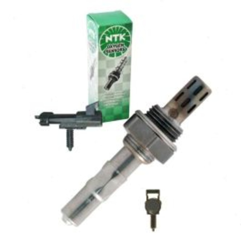 NGK NTK Upstream Oxygen (O2) Sensor for 1995-2001 Saturn SW2 1.9L L4