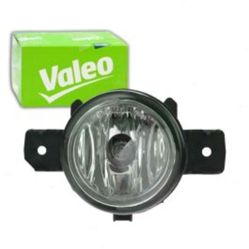 Valeo Right Fog Light for 2008-2010 Nissan Rogue