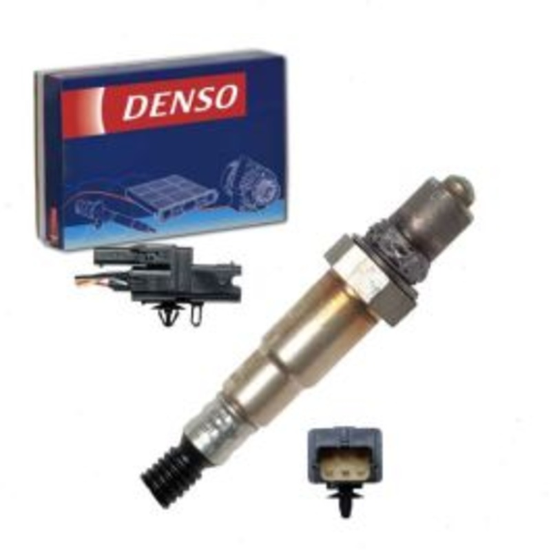DENSO Upstream Right Air Fuel Ratio Sensor for 2005-2006 Nissan Frontier 4.0L V6